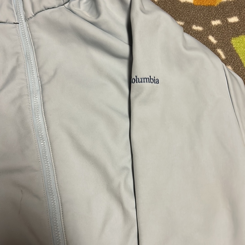 Columbia - Picture 2 of 3